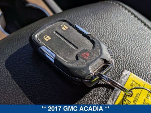 Used 2017 GMC Acadia SLE image 35