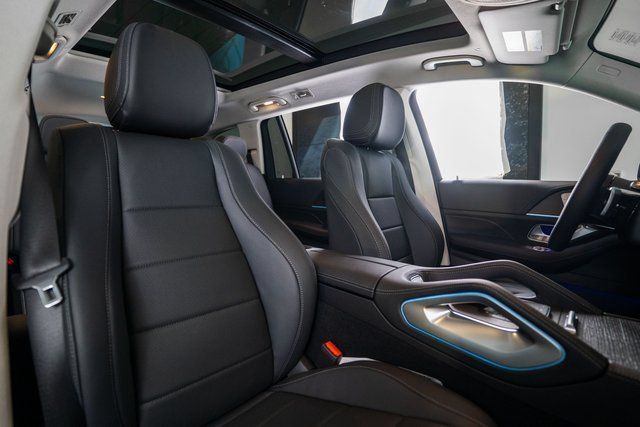 Certified 2026 Mercedes-Benz GLS 450 4MATIC image 13