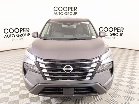 Used 2024 Nissan Rogue SV image 8