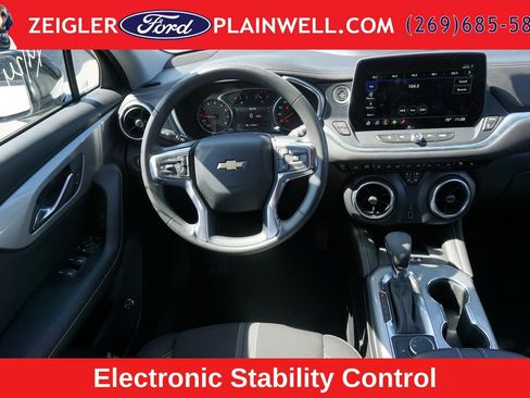Used 2023 Chevrolet Blazer LT w/ Convenience Package FWD image 13
