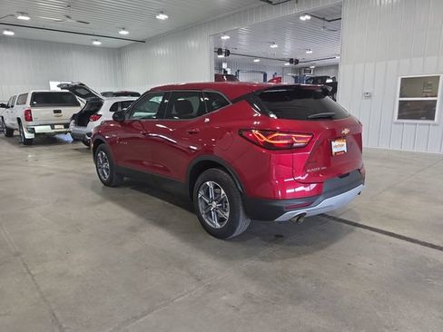 Used 2025 Chevrolet Blazer LT AWD/4WD image 6