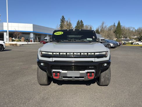 Used 2024 GMC Hummer EV 2X w/ LPO, Illumination Package image 8