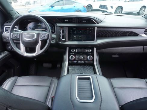 Used 2023 GMC Yukon Denali AWD/4WD image 12
