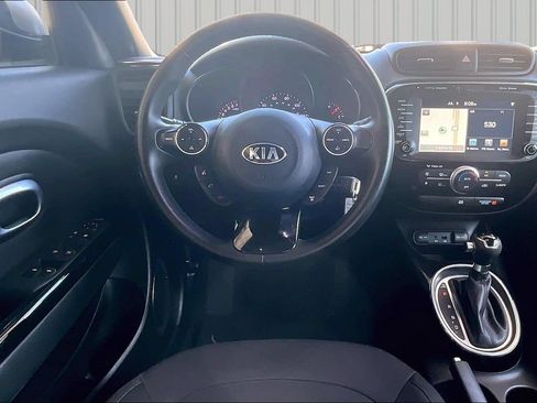 Used 2014 Kia Soul ! w/ Sun & Sound Package FWD image 2