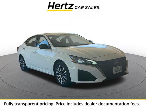 Used 2025 Nissan Altima 2.5 SV FWD image 1