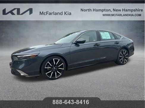 Used 2023 Honda Accord Touring image 1