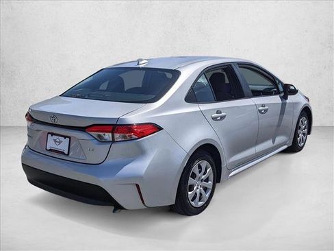 Used 2024 Toyota Corolla LE FWD image 5
