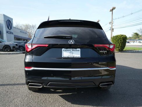 Certified 2023 Acura MDX SH-AWD w/ Technology Package image 5