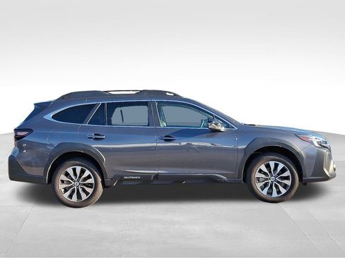 Certified 2025 Subaru Outback Limited image 9