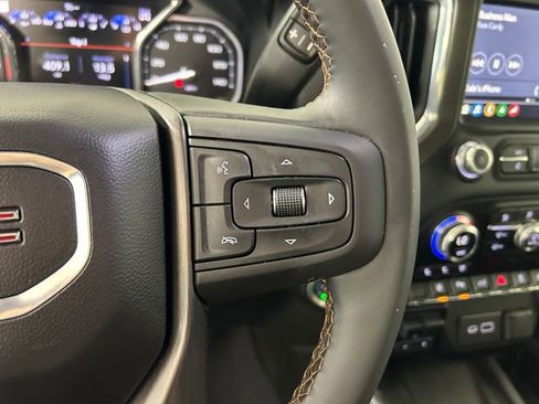 Used 2023 GMC Sierra 2500 AT4 w/ AT4 Preferred Package AWD/4WD image 17