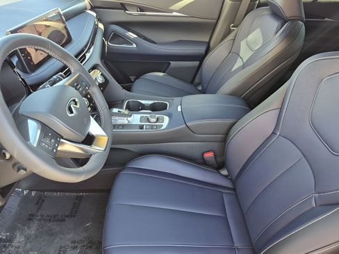 Certified 2026 INFINITI QX60 Sport w/ Dark Cargo Package image 19