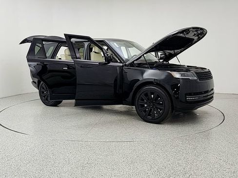 New 2026 Land Rover Range Rover Long Wheelbase SE AWD/4WD image 10