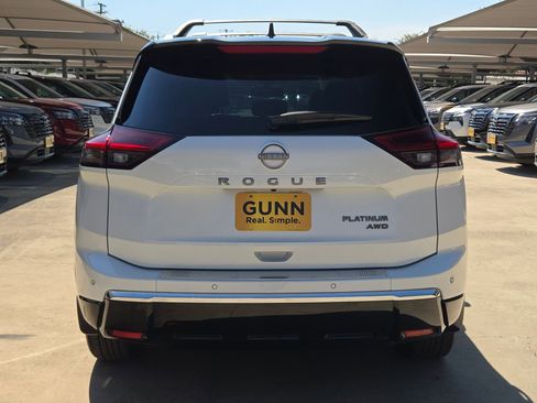 Certified 2025 Nissan Rogue Platinum AWD/4WD image 4