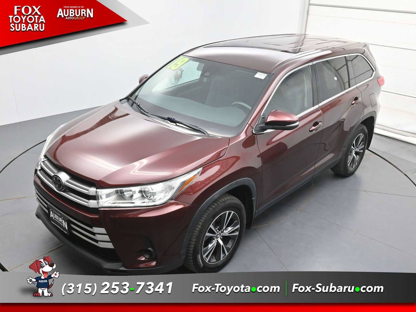 Used 2019 Toyota Highlander LE AWD/4WD image 33