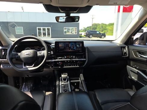 Used 2026 Nissan Pathfinder SL AWD/4WD image 23