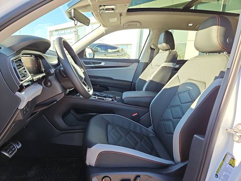 New 2026 Volkswagen Atlas Peak Edition AWD/4WD image 13