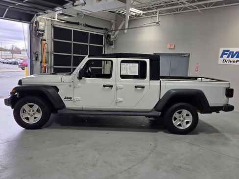 Used 2020 Jeep Gladiator Sport w/ Quick Order Package 23S AWD/4WD image 4