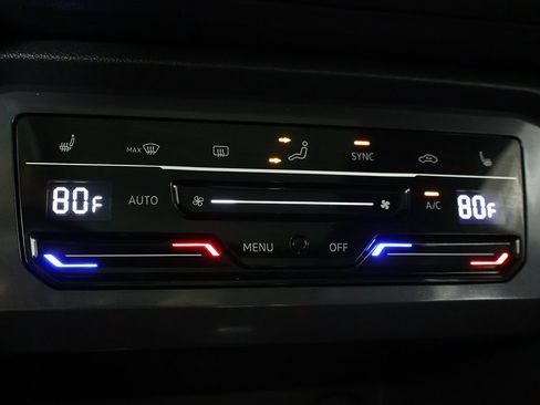 Used 2022 Volkswagen Tiguan SE R-Line image 48