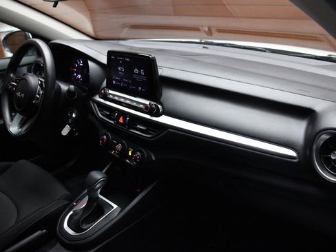 Used 2023 Kia Forte LX image 23