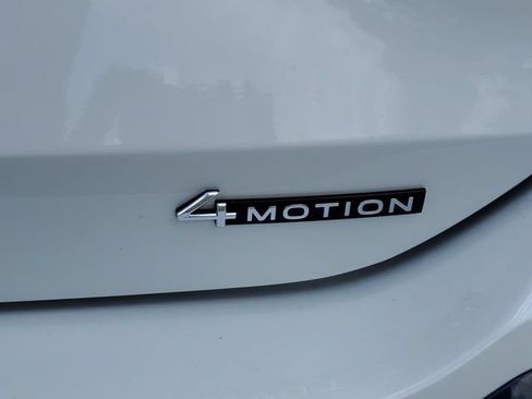New 2026 Volkswagen Tiguan SE R-Line AWD/4WD image 7