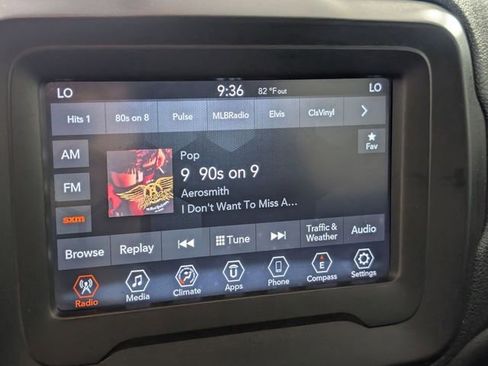 Used 2020 Jeep Renegade Latitude image 18