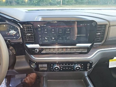 New 2026 GMC Sierra 1500 SLT w/ SLT Premium Package image 16