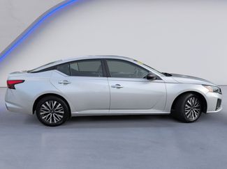 Used 2024 Nissan Altima 2.5 SV FWD video 3