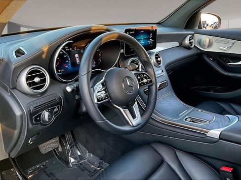 Used 2023 Mercedes-Benz GLC 300 4MATIC Coupe image 15