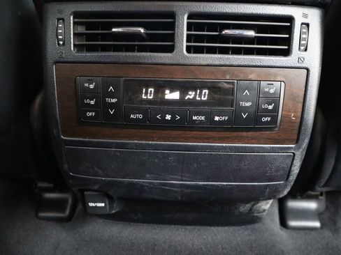 Used 2020 Toyota Land Cruiser image 33