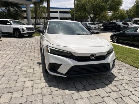 Used 2023 Honda Civic Sport image 17