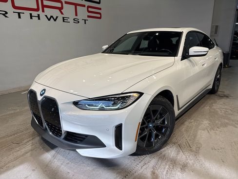 Used 2023 BMW i4 eDrive35 w/ Premium Package image 2