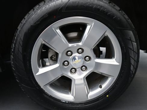 Used 2018 Chevrolet Tahoe Premier AWD/4WD image 15