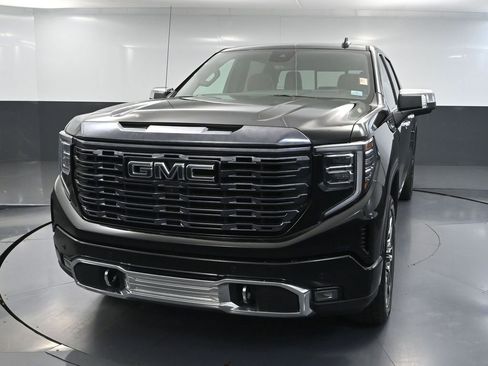 Used 2024 GMC Sierra 1500 Denali Ultimate AWD/4WD image 12