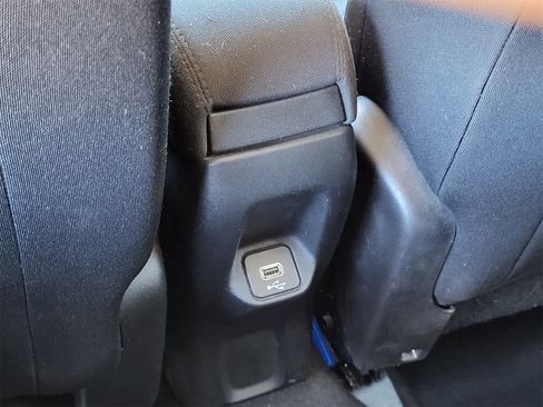 Used 2020 Jeep Renegade Latitude image 27