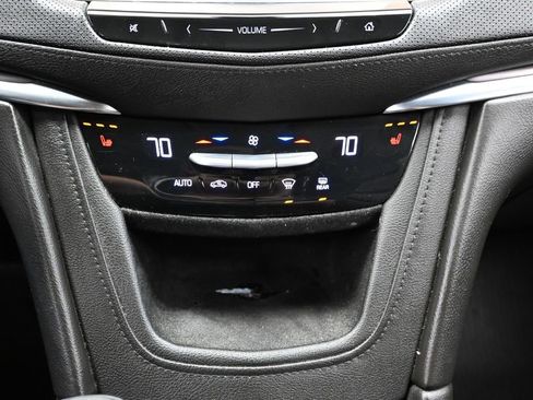 Used 2018 Cadillac XT5 Luxury w/ Driver Awareness Package AWD/4WD image 39