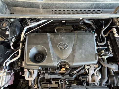 Used 2020 Toyota RAV4 TRD Off-Road AWD/4WD image 33
