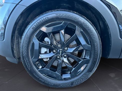 Used 2023 Kia Telluride S image 10