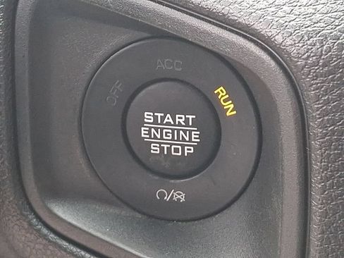 Used 2024 Jeep Wrangler Unlimited AWD/4WD image 26