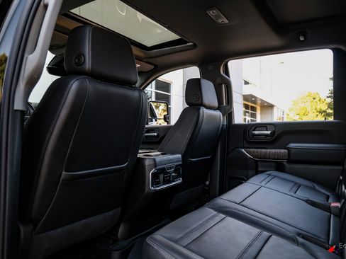 Used 2022 GMC Sierra 3500 Denali w/ Technology Package image 77