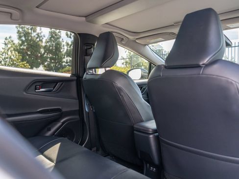 Used 2024 Toyota Prius XLE FWD image 23