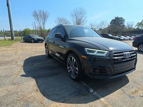 Used 2018 Audi SQ5 Prestige w/ Prestige Package image 3