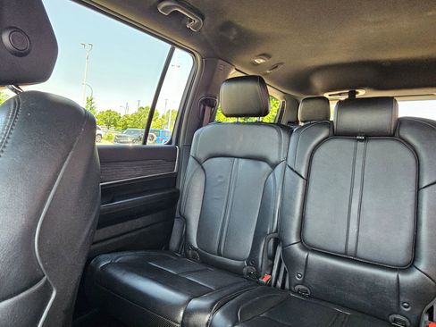 Used 2022 Jeep Wagoneer Series II RWD image 25