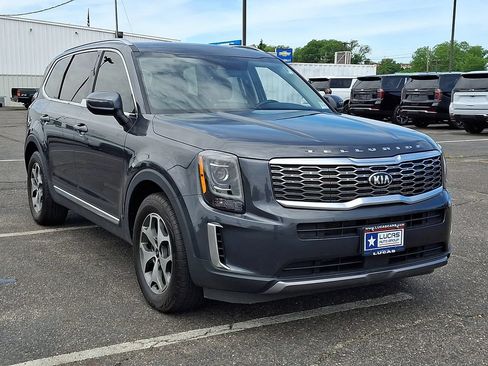 Used 2020 Kia Telluride EX w/ Towing Package FWD image 2
