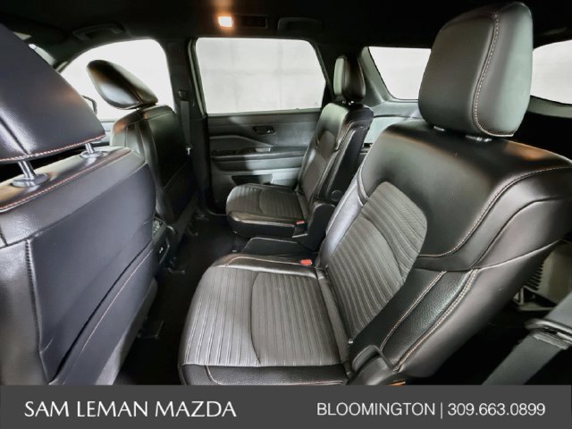 Used 2025 Nissan Pathfinder Rock Creek AWD/4WD image 23