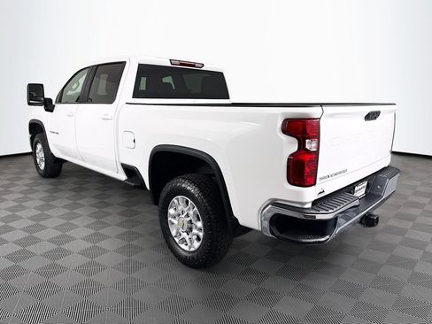 Used 2024 Chevrolet Silverado 2500 LT AWD/4WD image 5