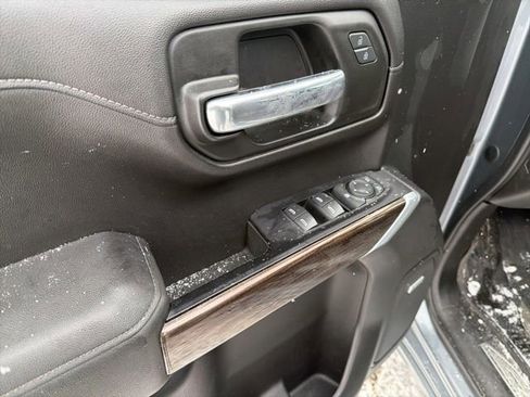 Used 2019 Chevrolet Silverado 1500 RST image 12