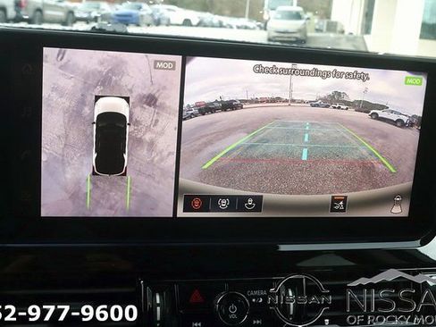 New 2026 Nissan Pathfinder SL image 29