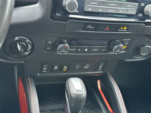 Used 2023 Nissan Frontier PRO-4X w/ Pro Convenience Package image 19