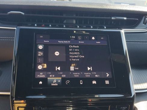 Certified 2025 Jeep Grand Cherokee L Laredo w/ Trailer Tow Package image 30