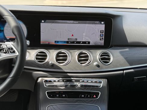 Used 2022 Mercedes-Benz E 350 Sedan image 30
